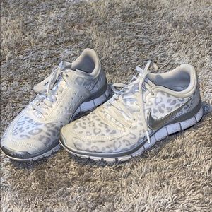 Nike white leopard print tennis shoes